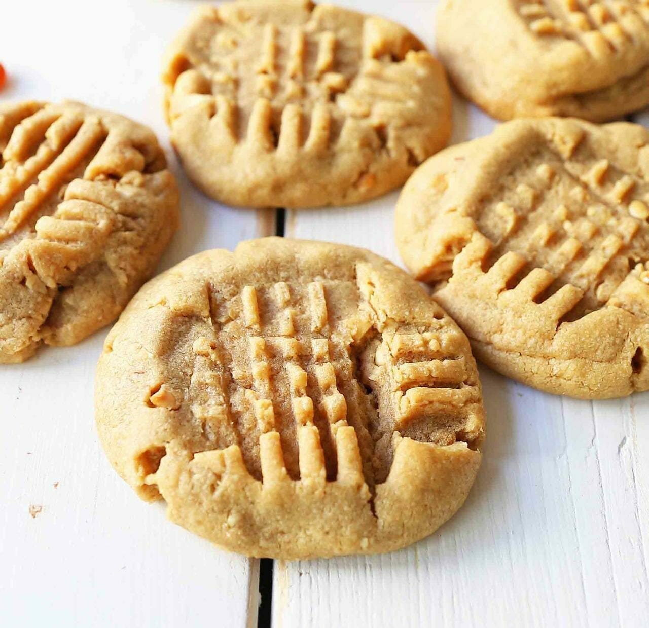 Soft Chewy Peanut Butter Cookies – Modern Honey